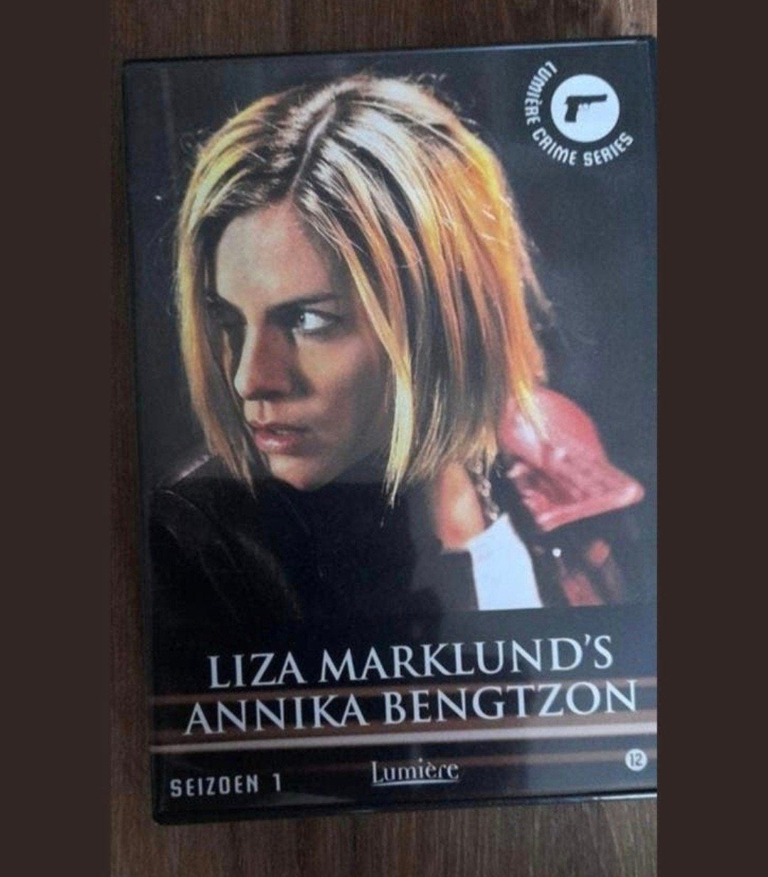 The Sandhamn Murders Volume 1 & Liza Marklund's Annika Bengt, Nederlands, Ophalen of Verzenden, Inclusief doosje, Gebruikt
