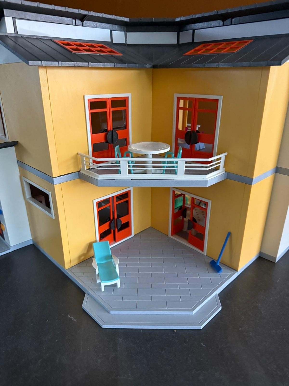 Playmobil - Geel ingericht woonhuis, Ophalen of Verzenden, Zo goed als nieuw