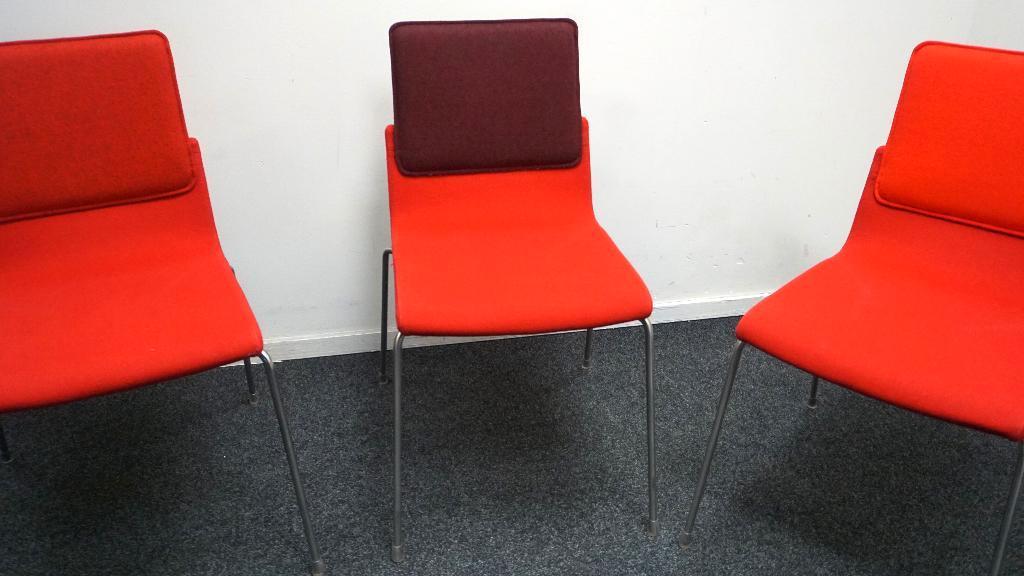 Gispen Triennial Design Stoelen | Rood Mix | 5 Stuks | Stoel, Huis en Inrichting, Stoelen, Gebruikt, -, -, Ophalen of Verzenden