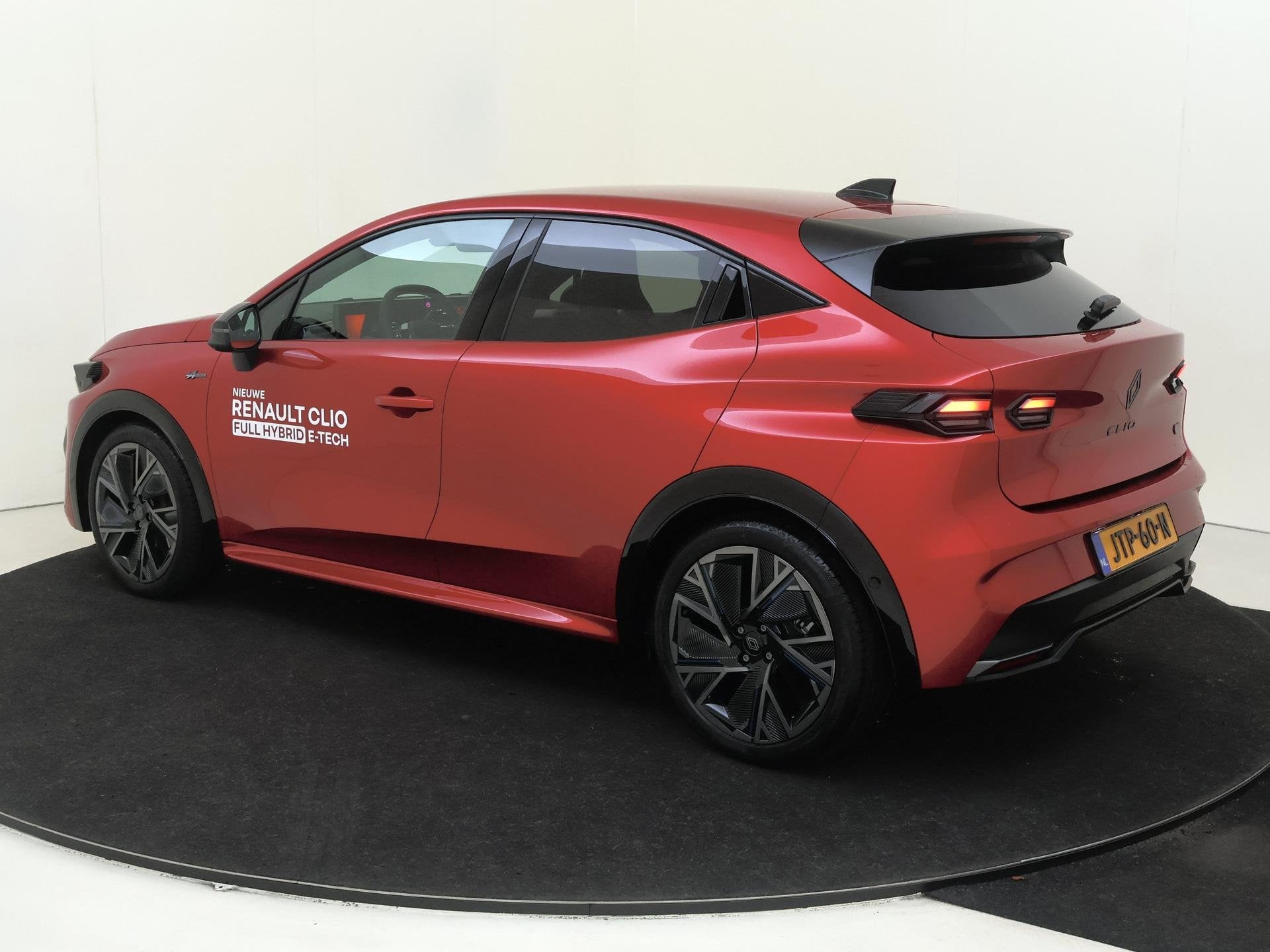Renault Clio 1.8 Hybrid 160 esprit Alpine | Google Navigatie, 12 maanden, Euro 6, 4 cilinders, 1246 kg