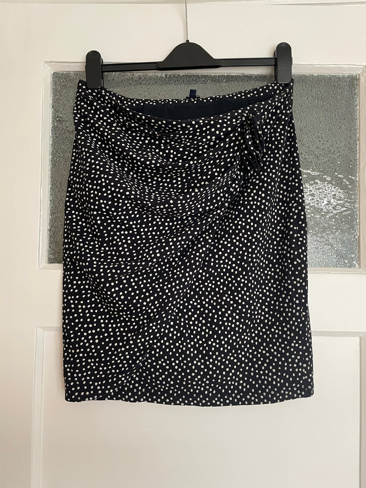 Blanche donker blauwe  rok met stippen , stoffen bloem /40 L, Zwart, Maat 42/44 (L), Ophalen of Verzenden, Zo goed als nieuw