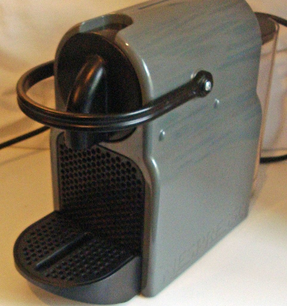 Nespresso Inissia Magimix -Parel Grijs-, Witgoed en Apparatuur, Ophalen, Afneembaar waterreservoir, Koffiemachine, Zo goed als nieuw