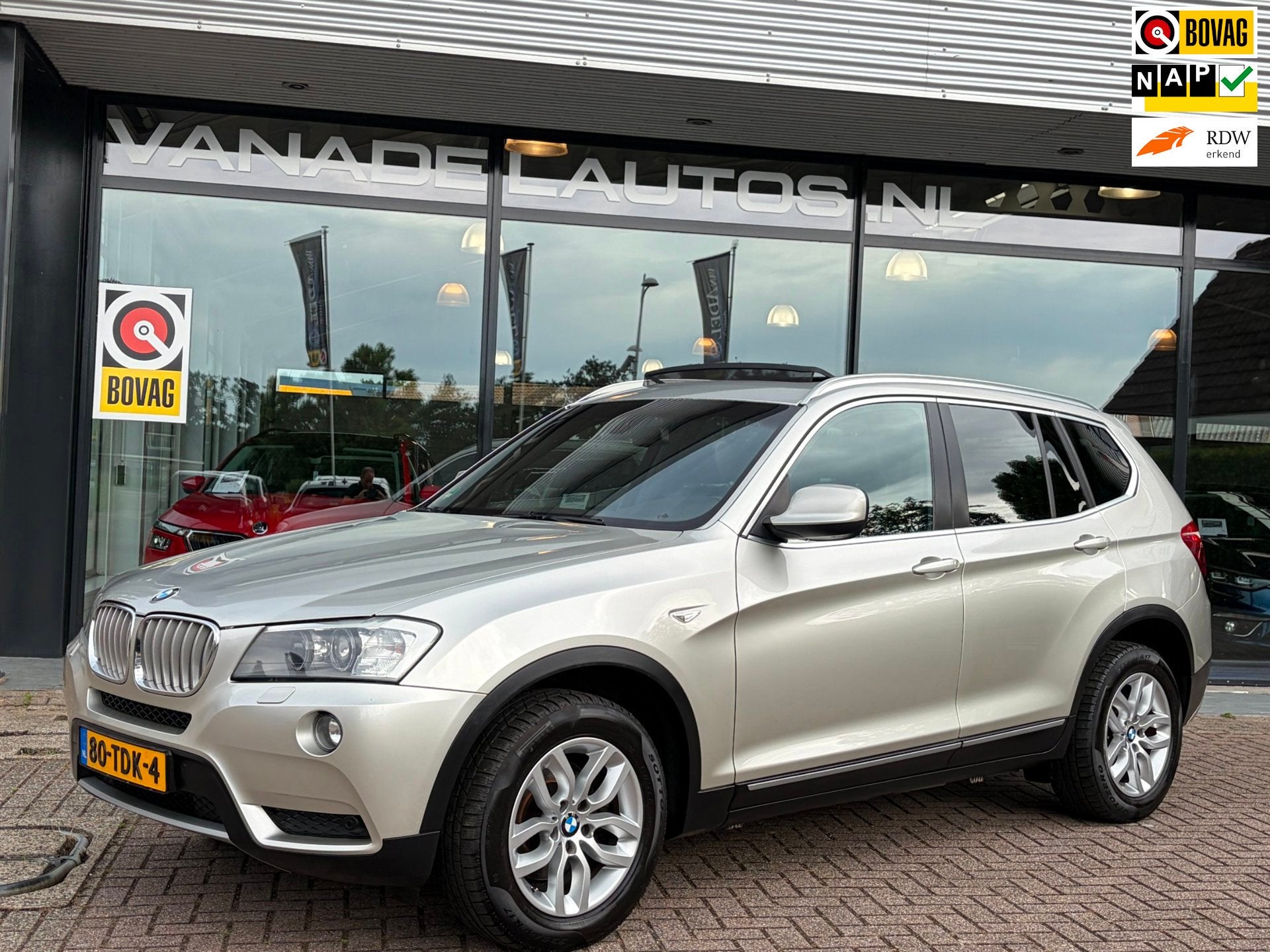 BMW X3 XDrive20d High Executive Aut. Pano Leer Navi Trekhaak, Auto's, Automaat, Euro 5, Zwart, 2000 kg
