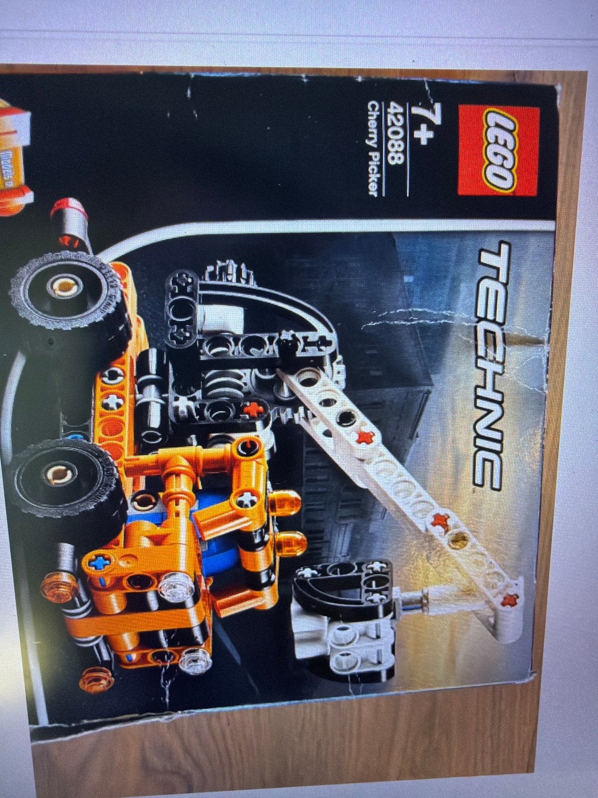 LEGO Technic 42088 Cherry Picker - Zo goed als nieuw, Ophalen of Verzenden, Zo goed als nieuw, Overige merken