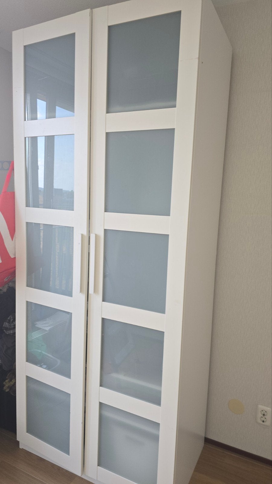 PAX / BERGSBO

100x90x236 cm with LED light, Ophalen, 200 cm of meer, 50 tot 100 cm, Zo goed als nieuw