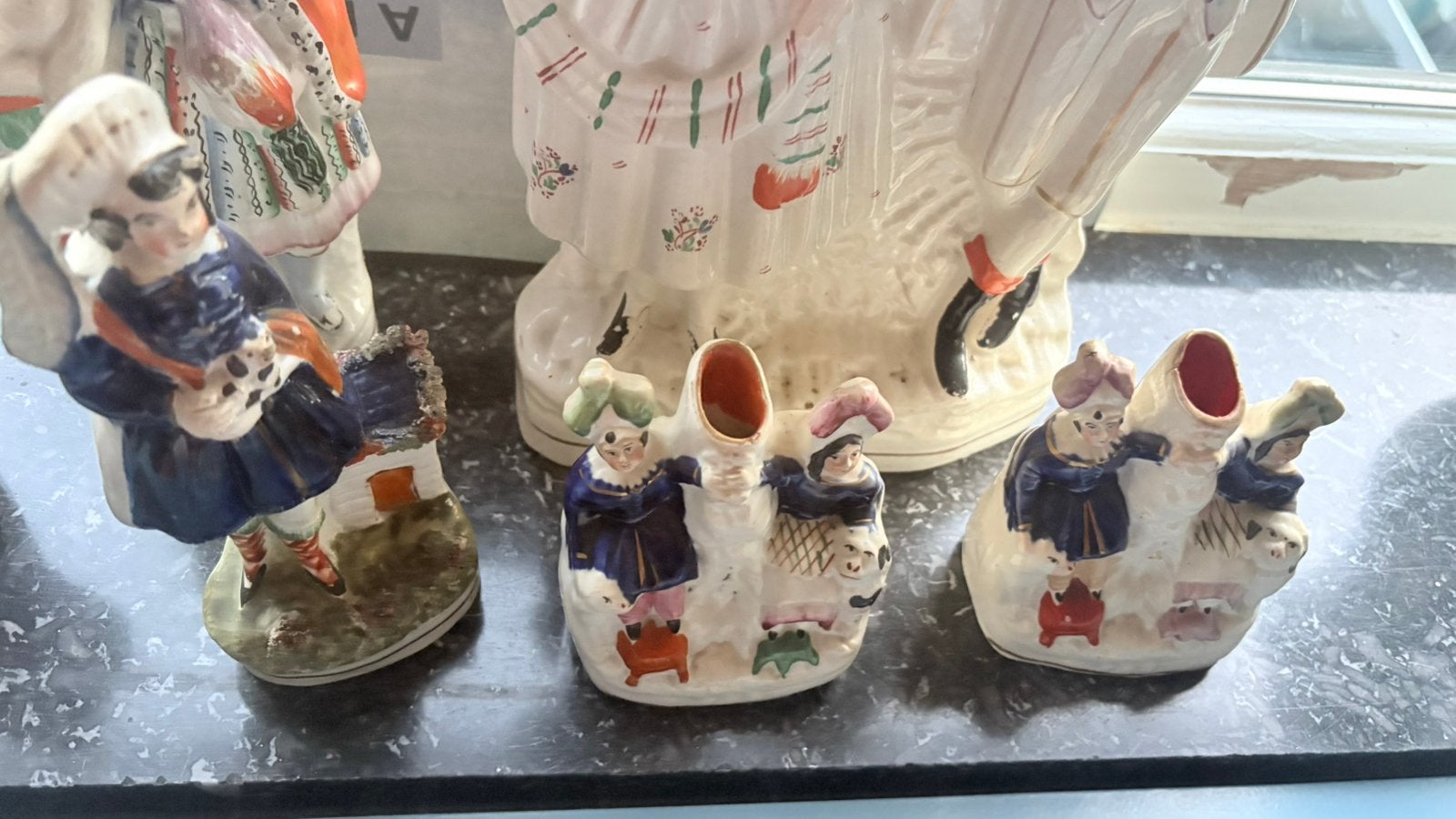 Collectie Staffordshire figuren, Ophalen