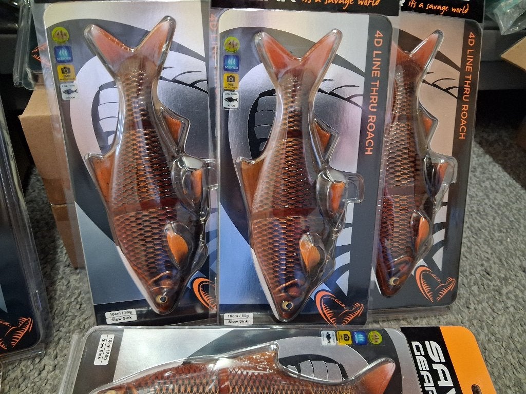 Line-Thru Roach 18cm Black...Savage Gear swimbaits..., Watersport en Boten, Hengelsport | Roofvissen, Tinstraat, Savage Gear, Overige typen