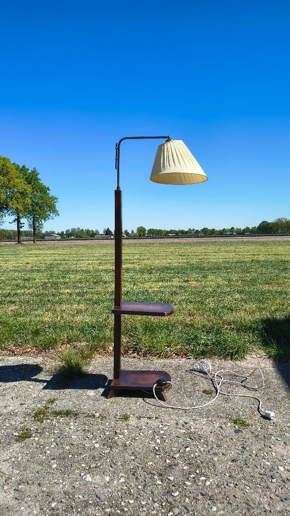 Vintage staande schemerlamp met tafeltje, Huis en Inrichting, Lampen | Vloerlampen, Ophalen, Gebruikt, Vintage, Nb