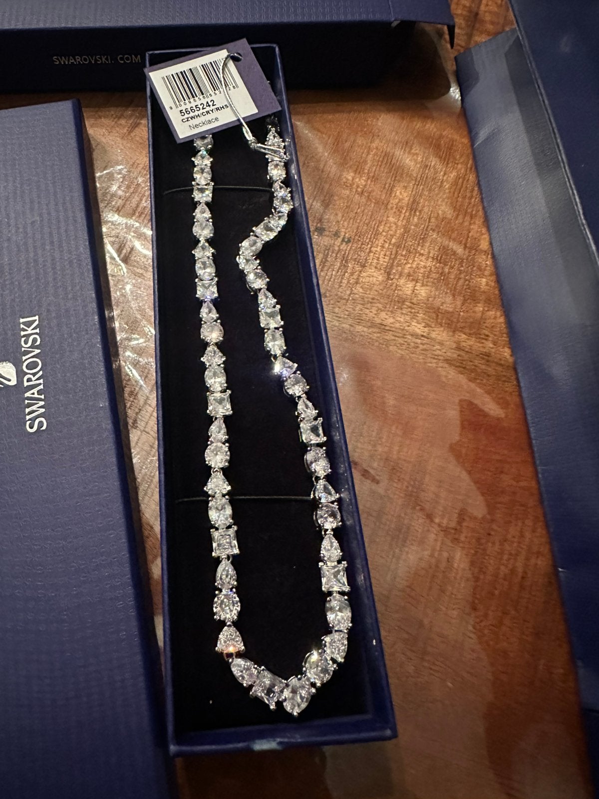 Swarovski Mesmera ketting Verschillende slijpvormen wit, Ophalen of Verzenden, Zo goed als nieuw, Wit, Met strass