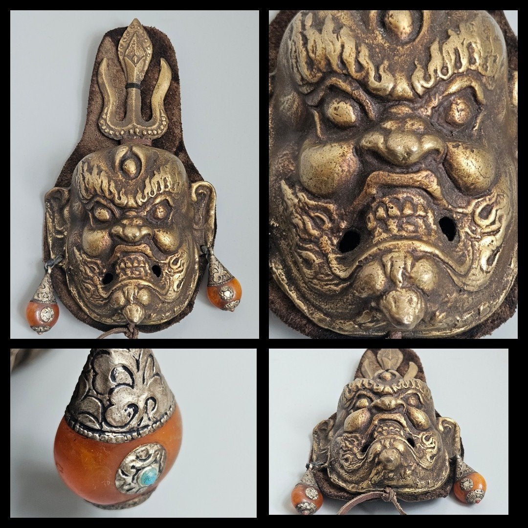 Tibetaans bronzen Mahakala masker op koeienhuid., Antiek en Kunst, Kunst | Niet-Westerse kunst, Masker, Handgemaakt, Ophalen of Verzenden