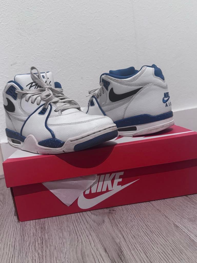 Nike Air Flight | Wit/Blauw, Wit, Ophalen of Verzenden, Sneakers of Gympen, Gedragen