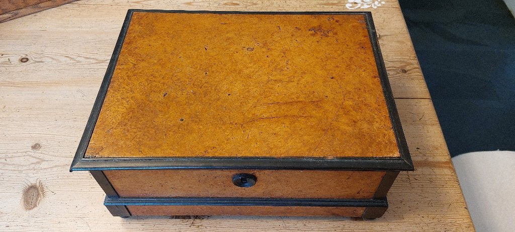Te koop, goed gevulde oude houten naaidoos, Ophalen of Verzenden, Gebruikt, Overige typen