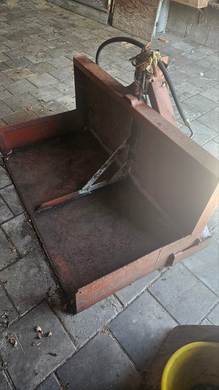 Te koop grond bakje voor achter de trekker, Ophalen