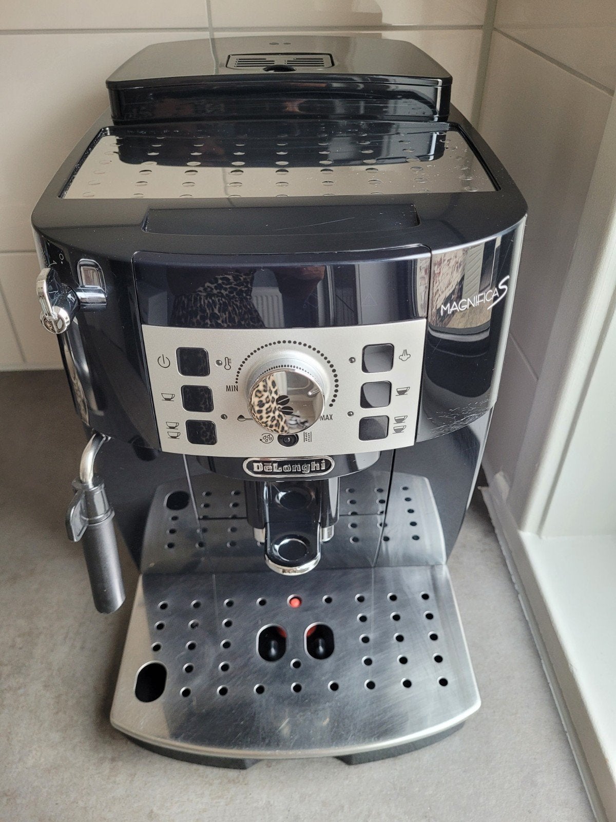 De’Longhi Magnifica S koffiemachine, Ophalen, Koffiemachine, Stoompijpje