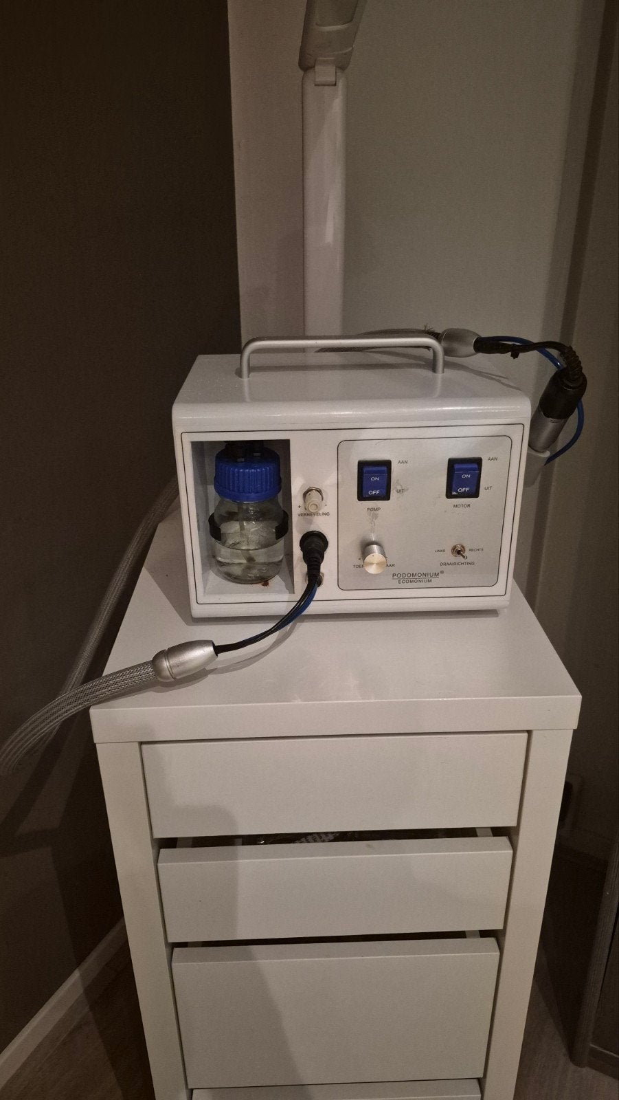 Pedicuremotor Podomonium Spraytechniek, Ophalen