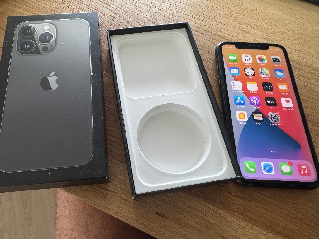 iPhone 11 64 GB, Telecommunicatie, Mobiele telefoons | Apple iPhone, Zwart, Zo goed als nieuw, 64 GB, IPhone 11