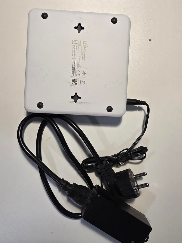 Ubiquiti UniFi Security Gateway (USG) Router, Computers en Software, Ophalen, Gebruikt, Router, Ubiquiti