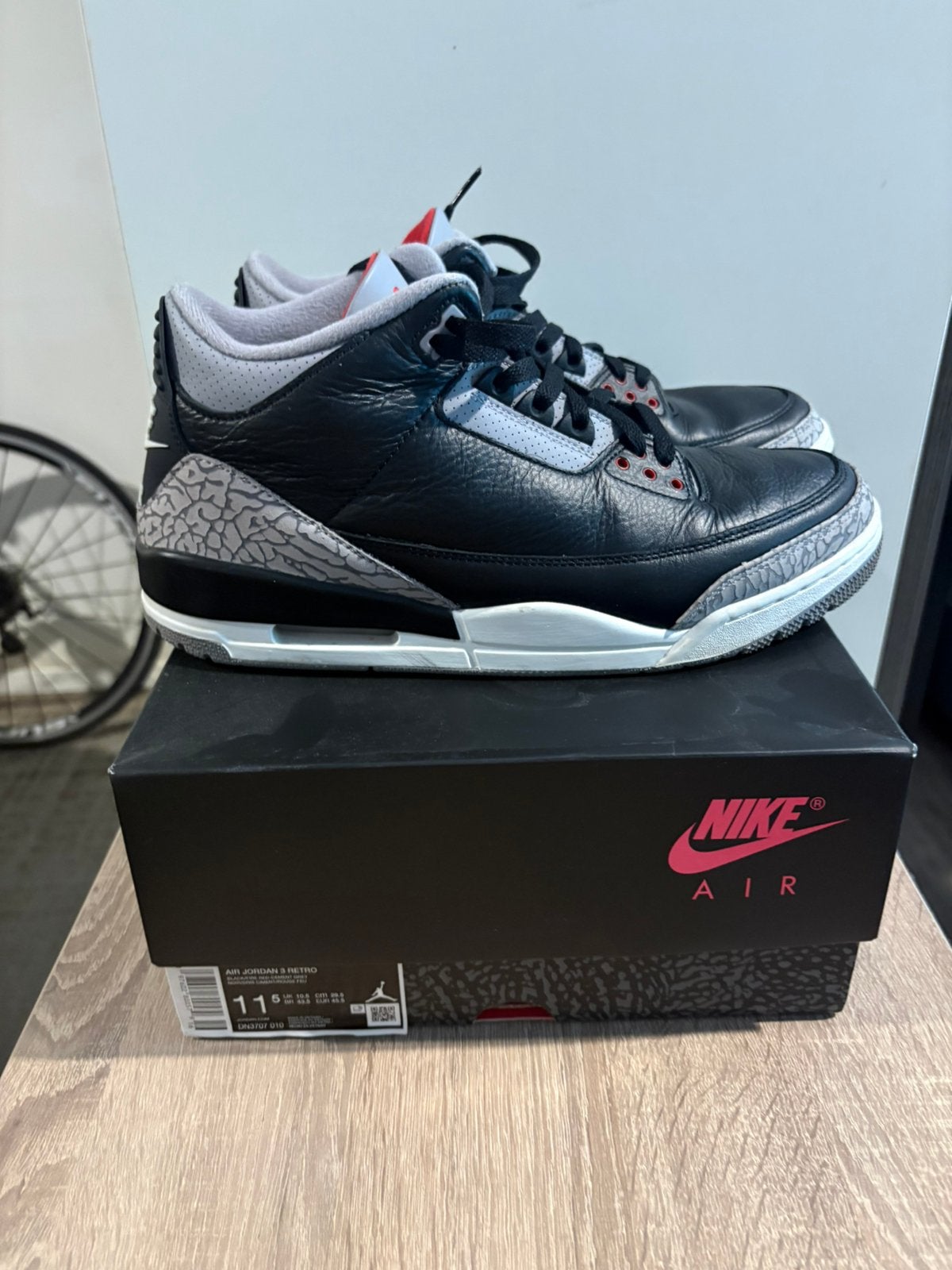 Air Jordan 3 Retro "Black Cement", Ophalen, Zo goed als nieuw, Zwart