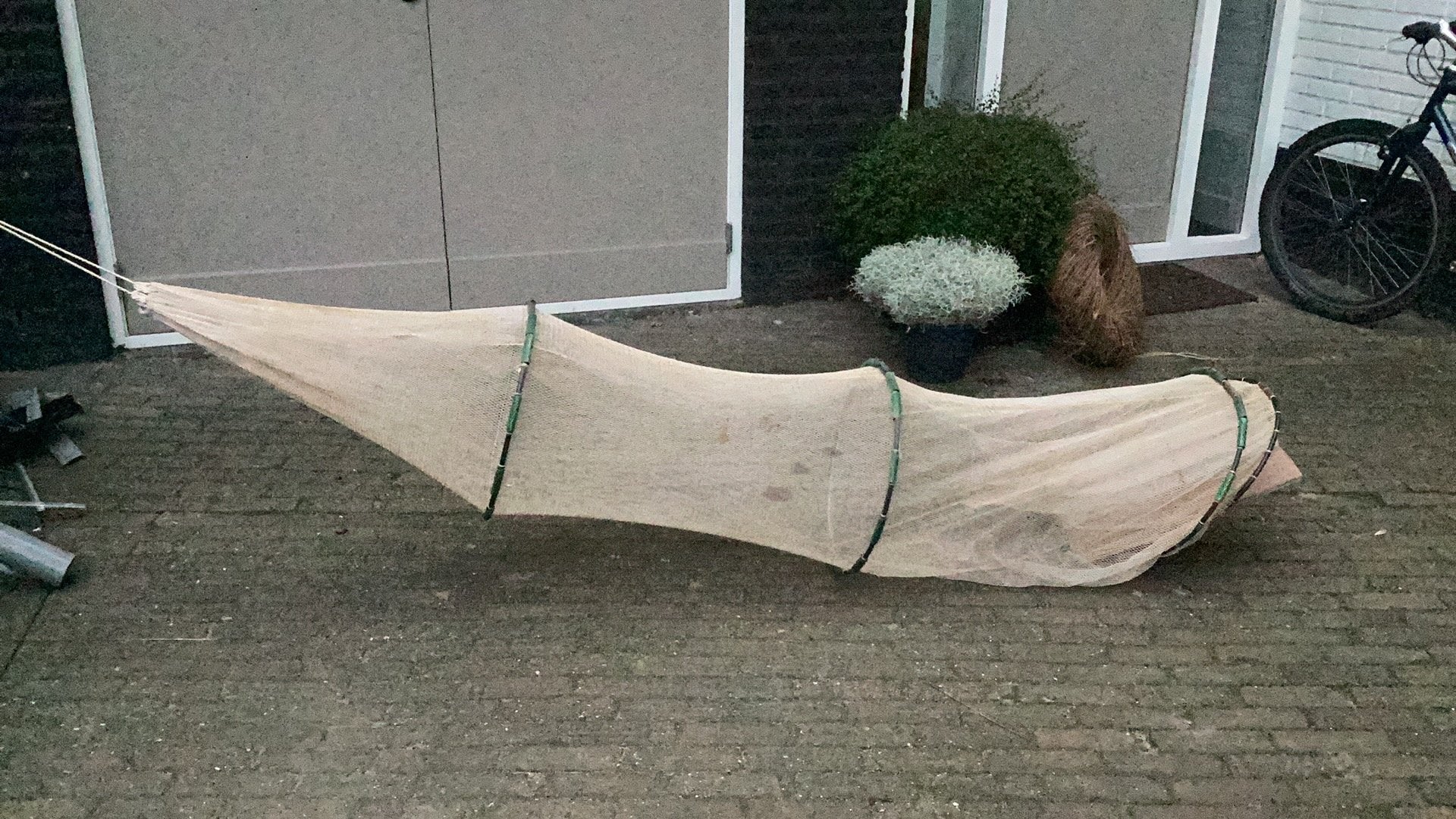 Mooie fuik, Ophalen of Verzenden, Zo goed als nieuw