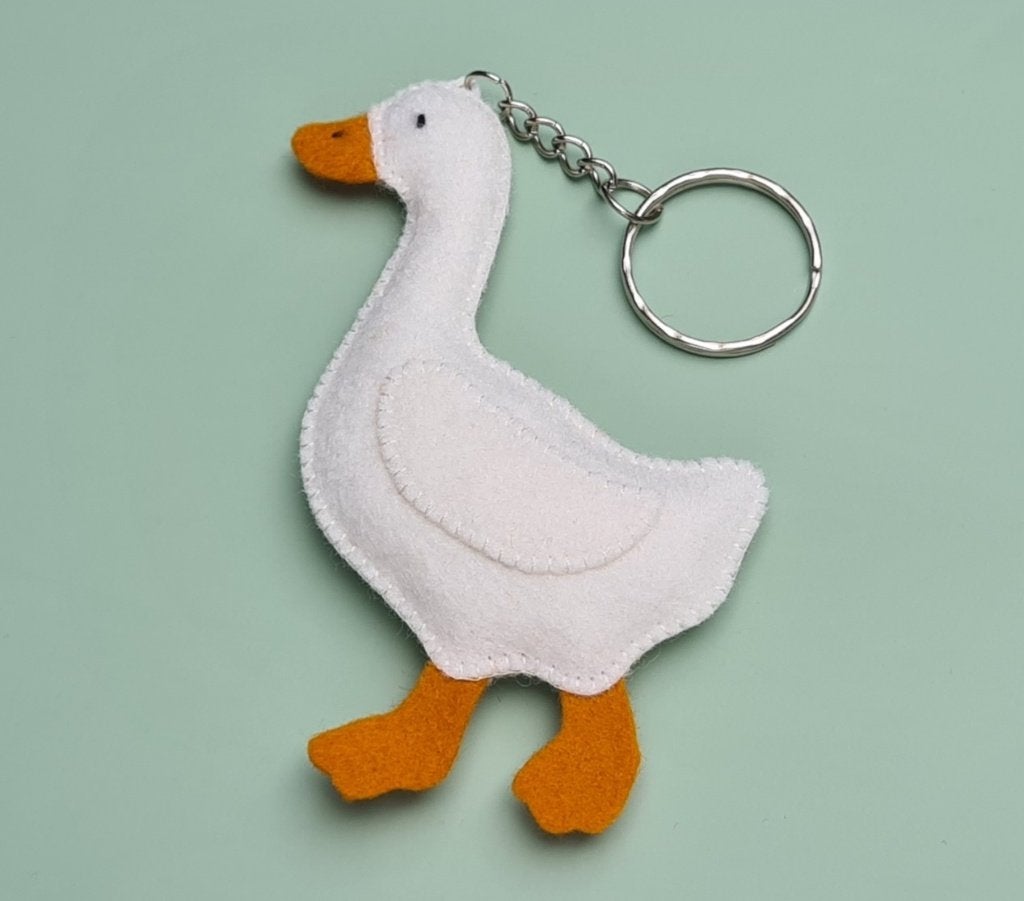 Vilt gansje van wolvilt voor tassenhanger / sleutelhanger, Ophalen of Verzenden, Nieuw, Figuurtje(s), Wolvilt