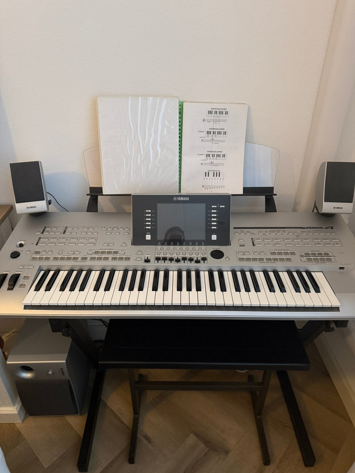 Te koop tyros 4, Ophalen, Zo goed als nieuw, 61 toetsen, Yamaha