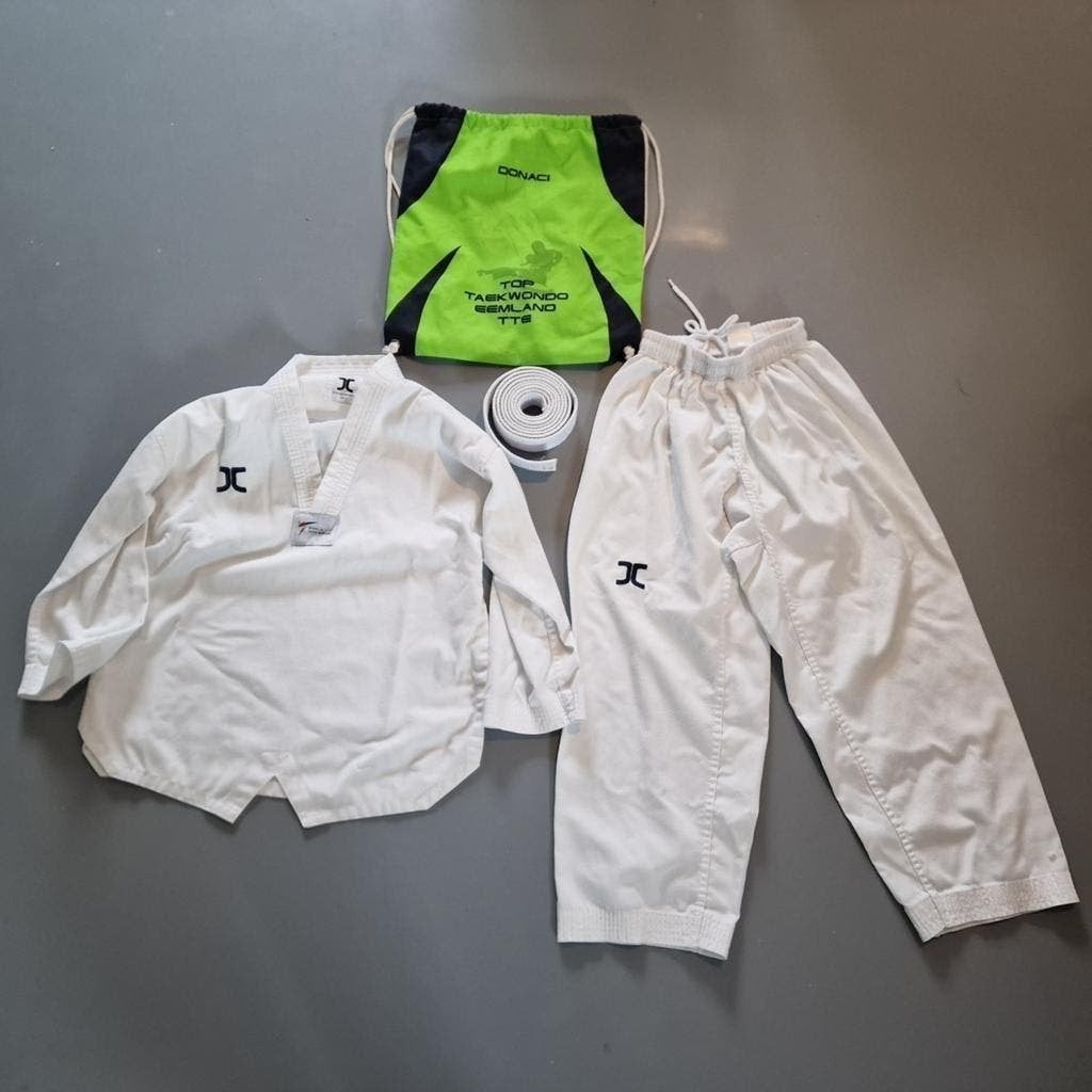 Taekwondo Pak start set, Maat XS of kleiner, Ophalen of Verzenden, Nieuw, Taekwondo