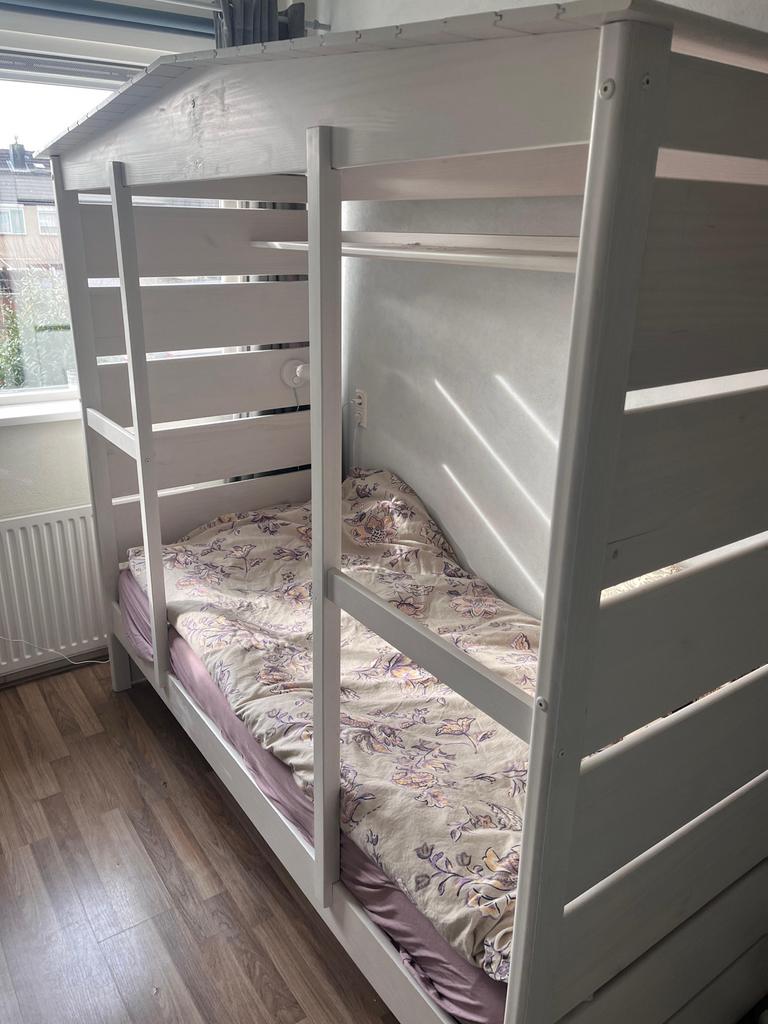 Tienerbed bedstee 90x200cm wit met regelbare lattenbodem, Kinderen en Baby's, Kinderkamer | Bedden, Ophalen, 85 tot 100 cm, Zo goed als nieuw