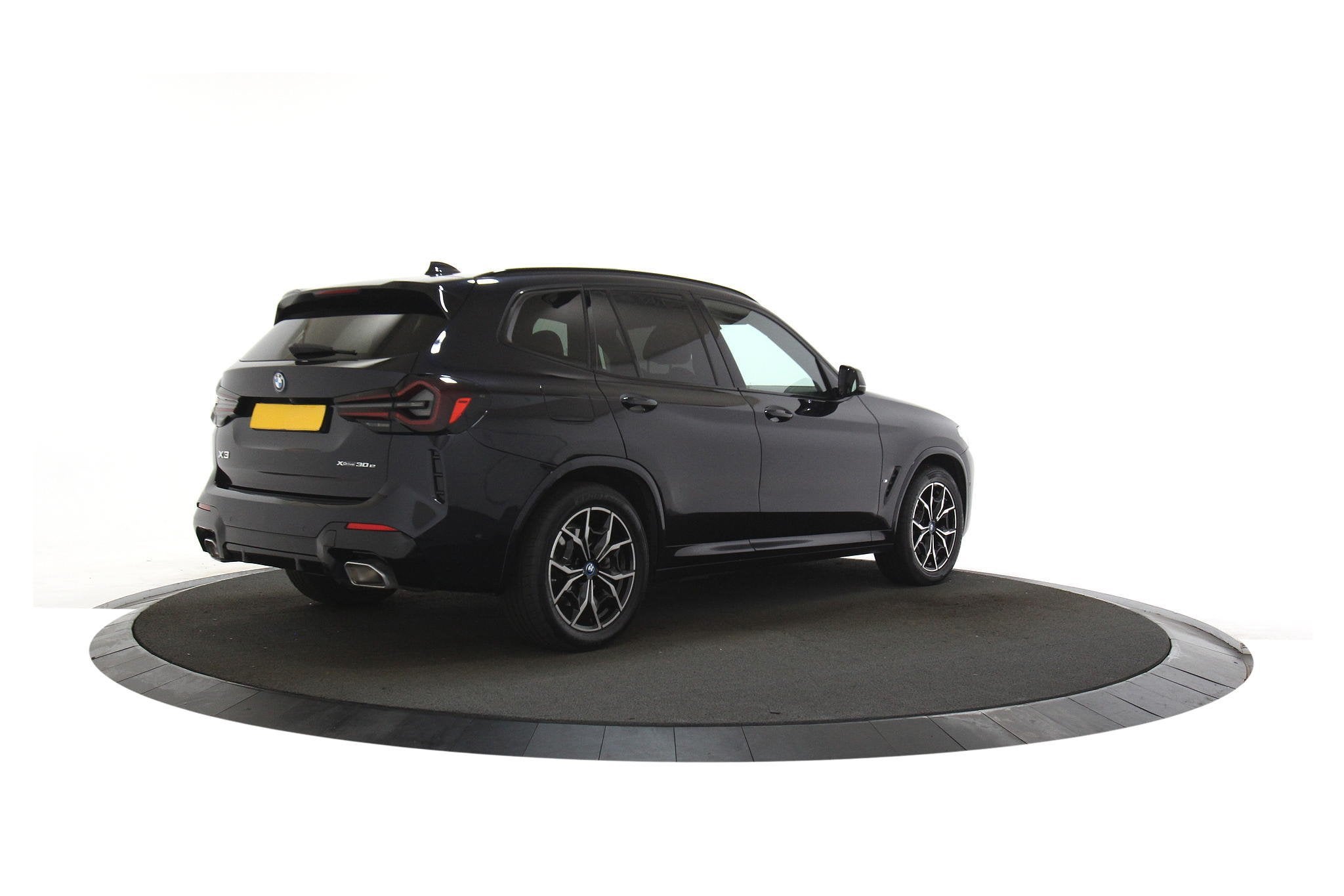 BMW X3 xDrive30e 292ch M Sport Pano, Automaat, Gebruikt, 2000 kg, Zwart