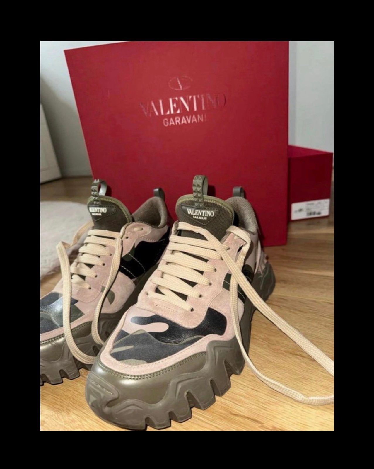 Valentino Garavani Camouflage Sneakers, Ophalen, Zo goed als nieuw, Overige kleuren, Sneakers of Gympen