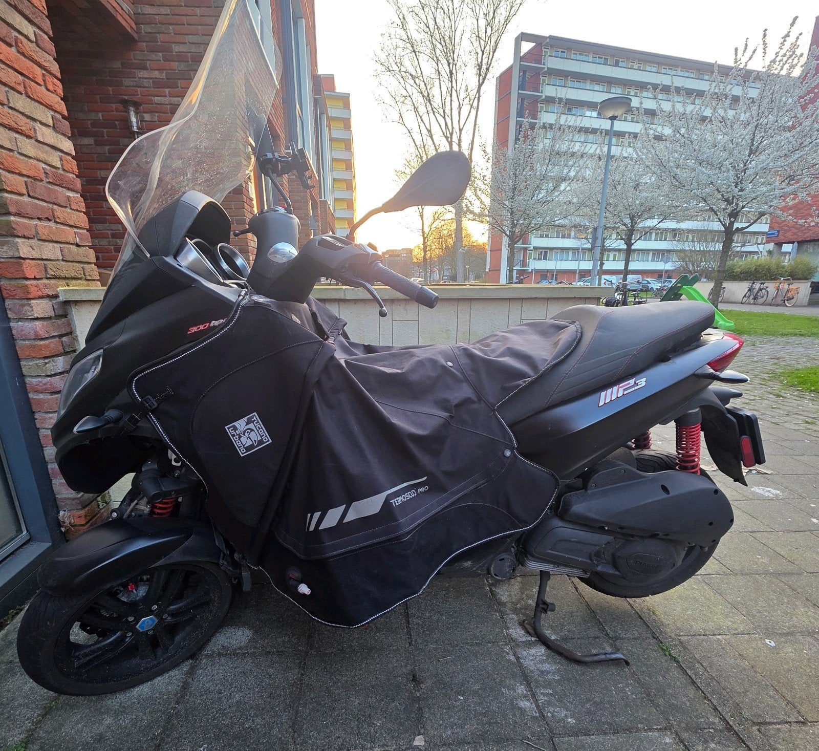 Piaggio MP3 300 HPE | bouwjaar 2021| autorijbewijs, Ophalen, 300 cc, Zo goed als nieuw, Benzine
