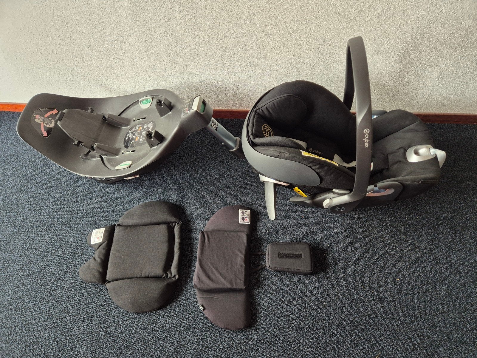 Cybex Sirona Z i-size autostoel met Cloud Z i-size base, 0 t/m 18 kg, Zo goed als nieuw, Isofix, Slaapstand
