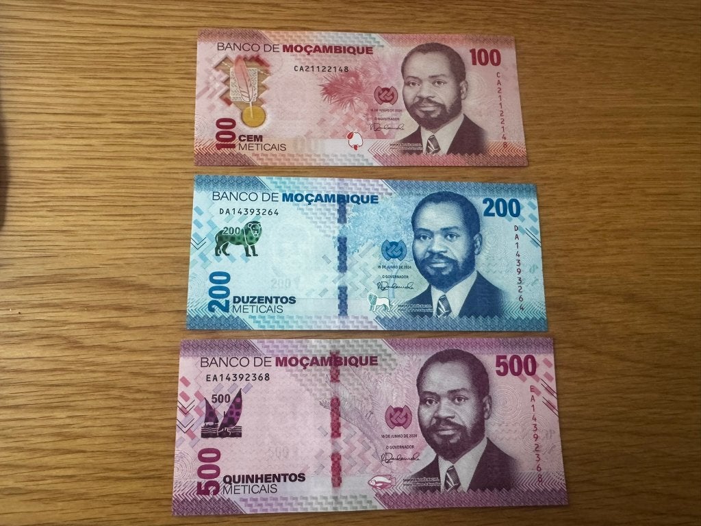 3 UNC biljetten Meticais Mozambique - nieuwe serie!, Postzegels en Munten, Bankbiljetten | Afrika, Verzenden, Overige landen, Setje