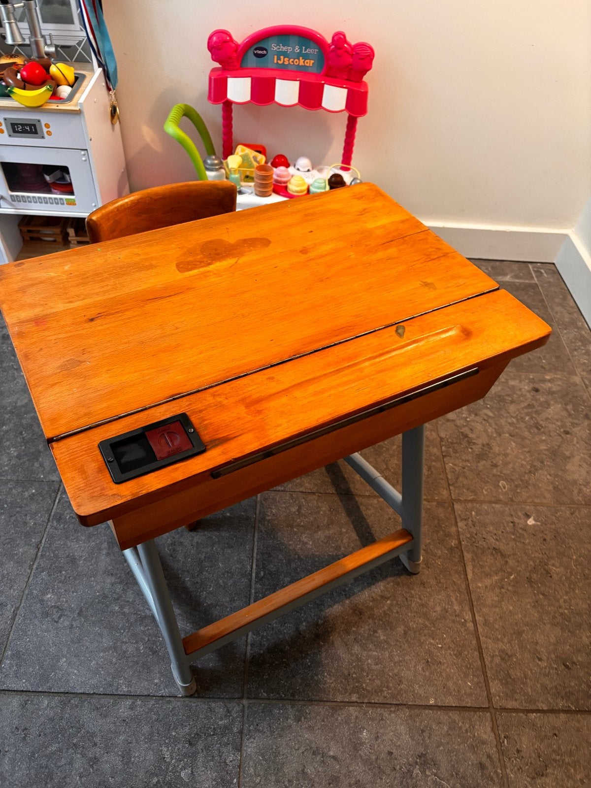 Vintage kinderbureau met stoel, Antiek en Kunst, Ophalen