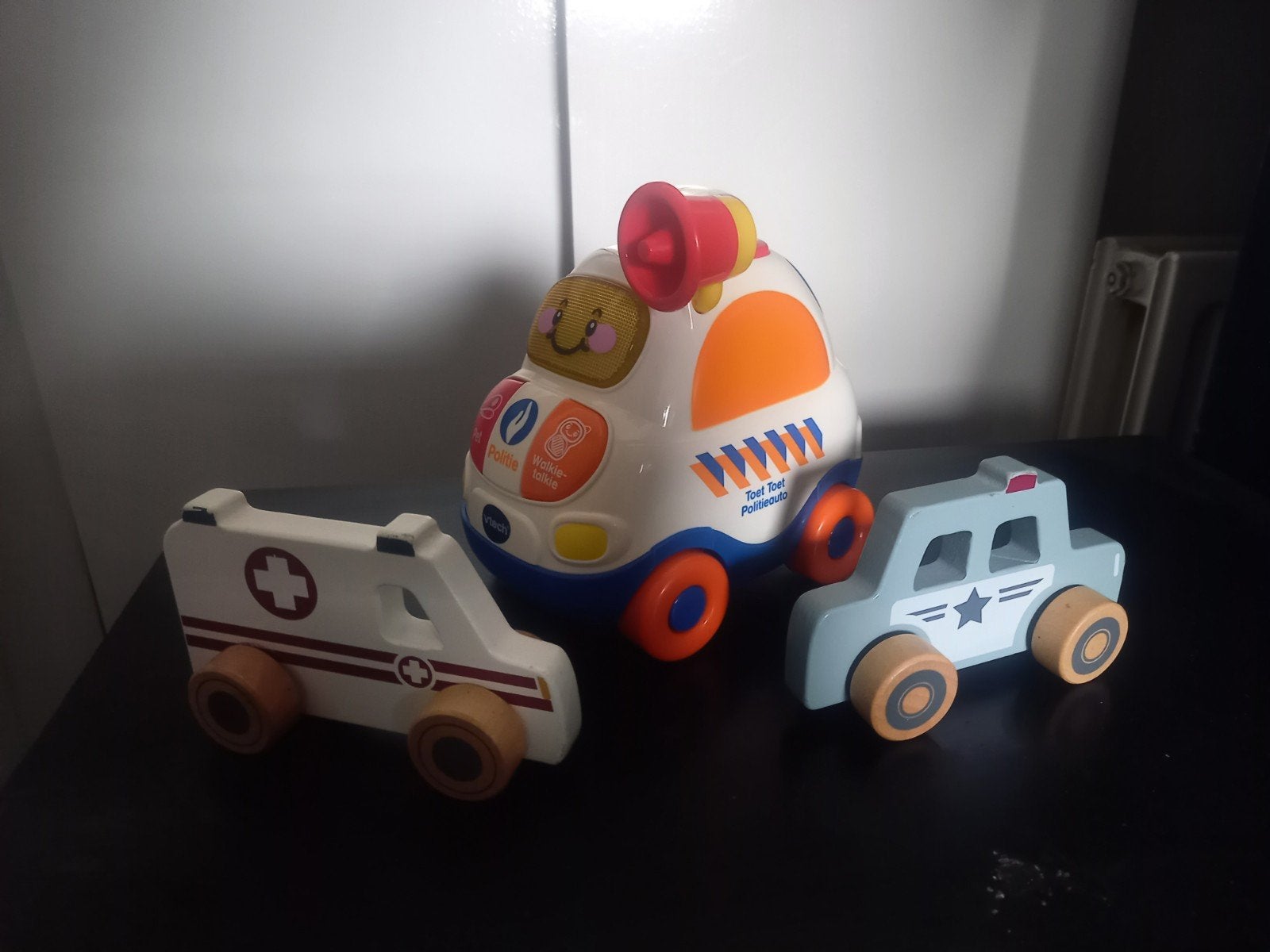 VTech Politieauto met geluid en 2 houten auto's, Ophalen of Verzenden, Gebruikt