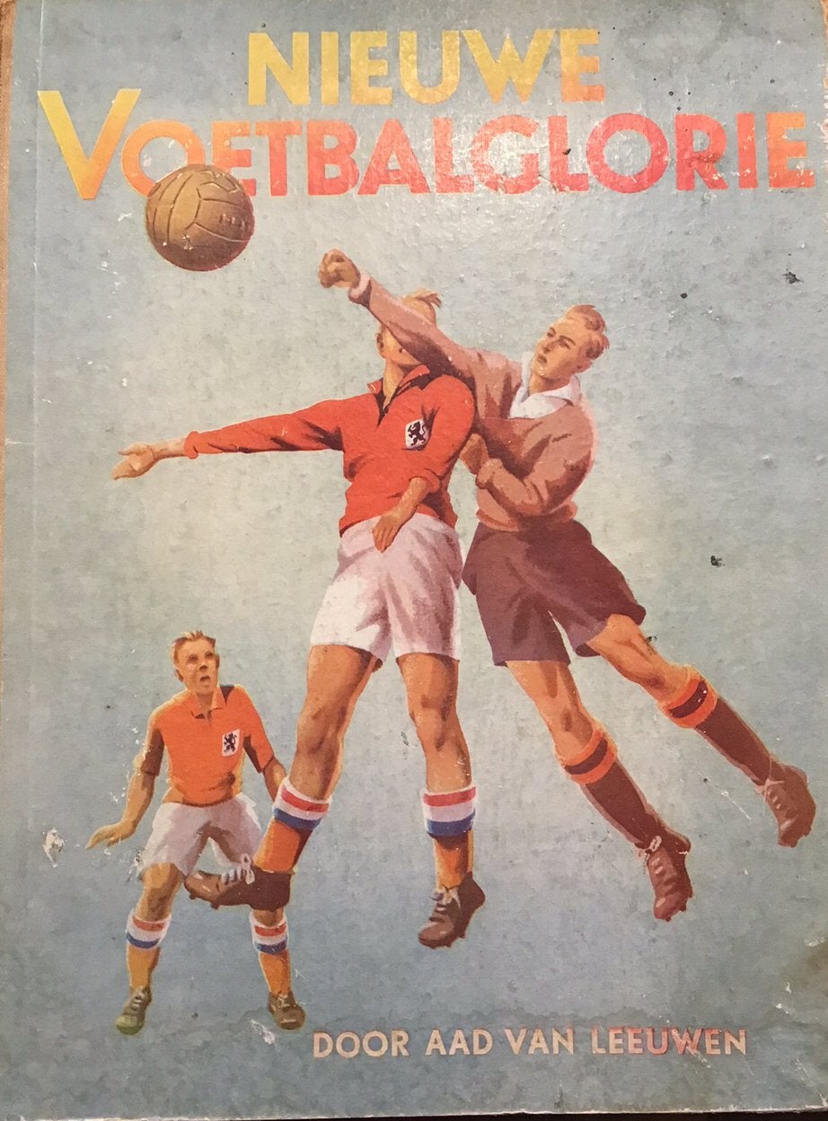 Een oud voetbal boek, Ophalen