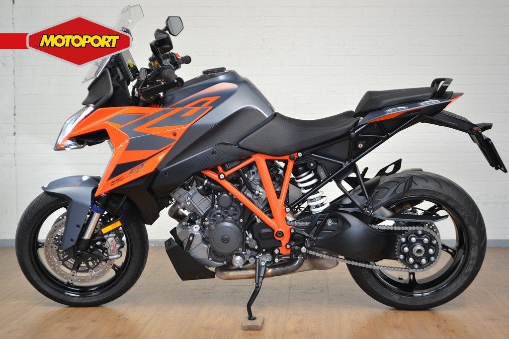 KTM 1290 Super Duke GT (bj 2023), Sport, Motoport Rockanje, Magazijn@motoportrockanje.nl, Moolhoek 6
3235 XK  Rockanje
