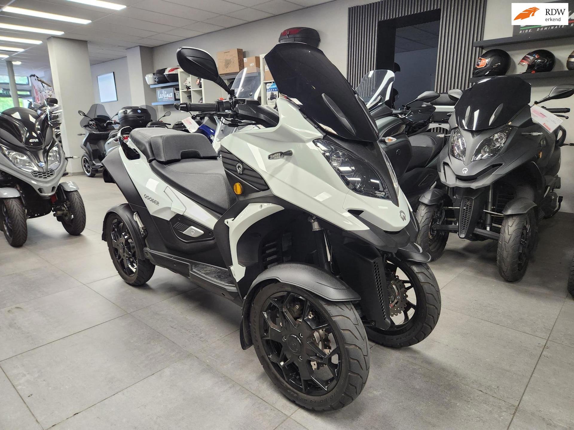 Quadro Qooder QV4 2022 5200KM NIEUWSTAAT, Motoren, Overig, Quadro, Gebruikt, Bedrijf