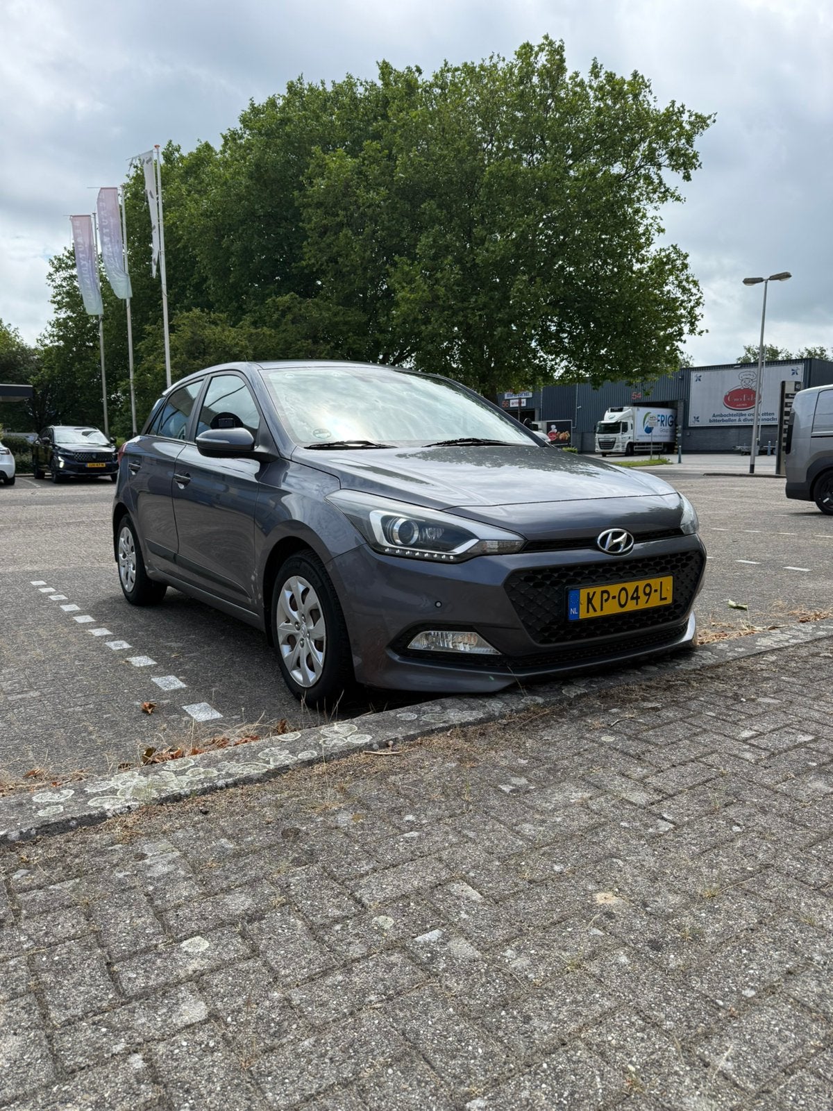Hyundai i20 1.1 Crdi 5-DRS 2016 Grijs EURO 6 VOL OPTIES!, Auto's, Hyundai, Voorwielaandrijving, 450 kg, 74 pk, 1120 cc