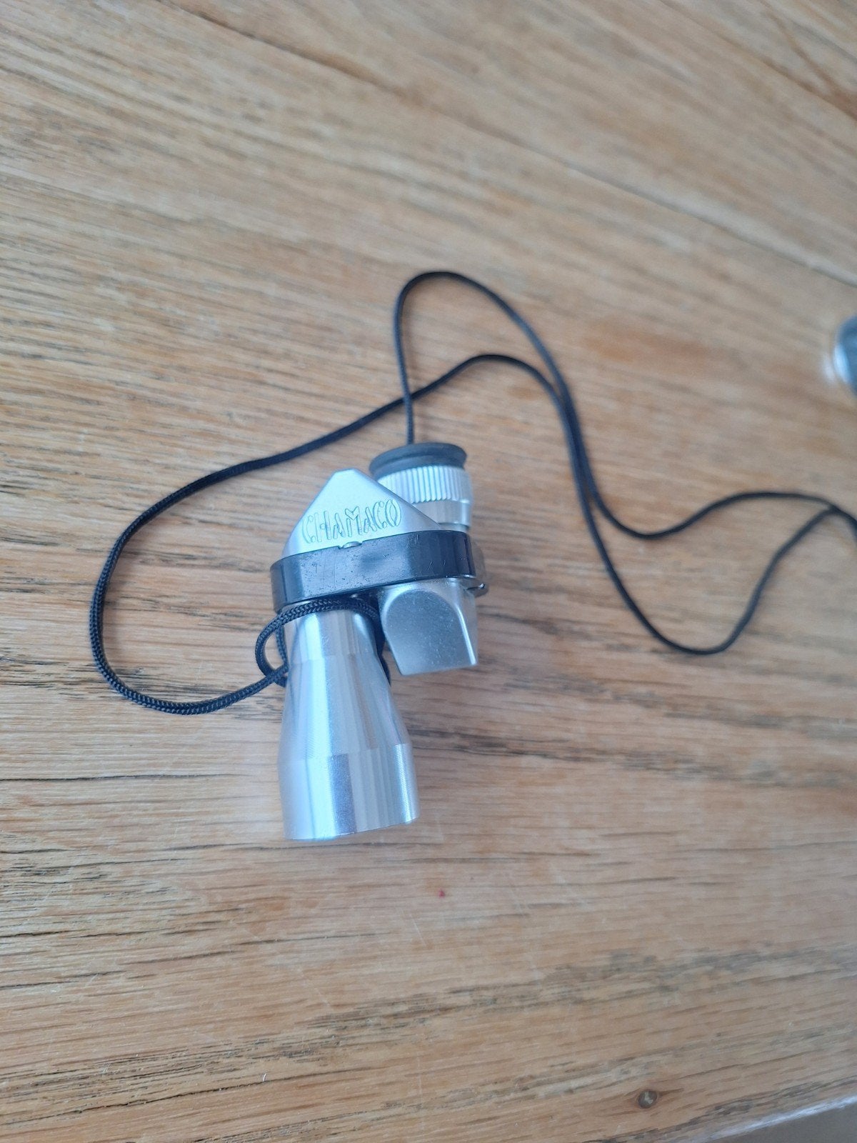 Chamaco verrekijker - compact en handig, Ophalen of Verzenden, Gebruikt, Minder dan 8x, Overige typen
