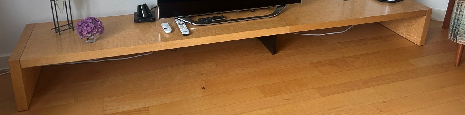 Vintage Postmodern TV-meubel; Vogelogenesdoorn, Jaren 80/90, Huis en Inrichting, Ophalen, Gebruikt, 200 cm of meer, Minimalistisch vintage tv-meubel uit de jaren 80 / 90.