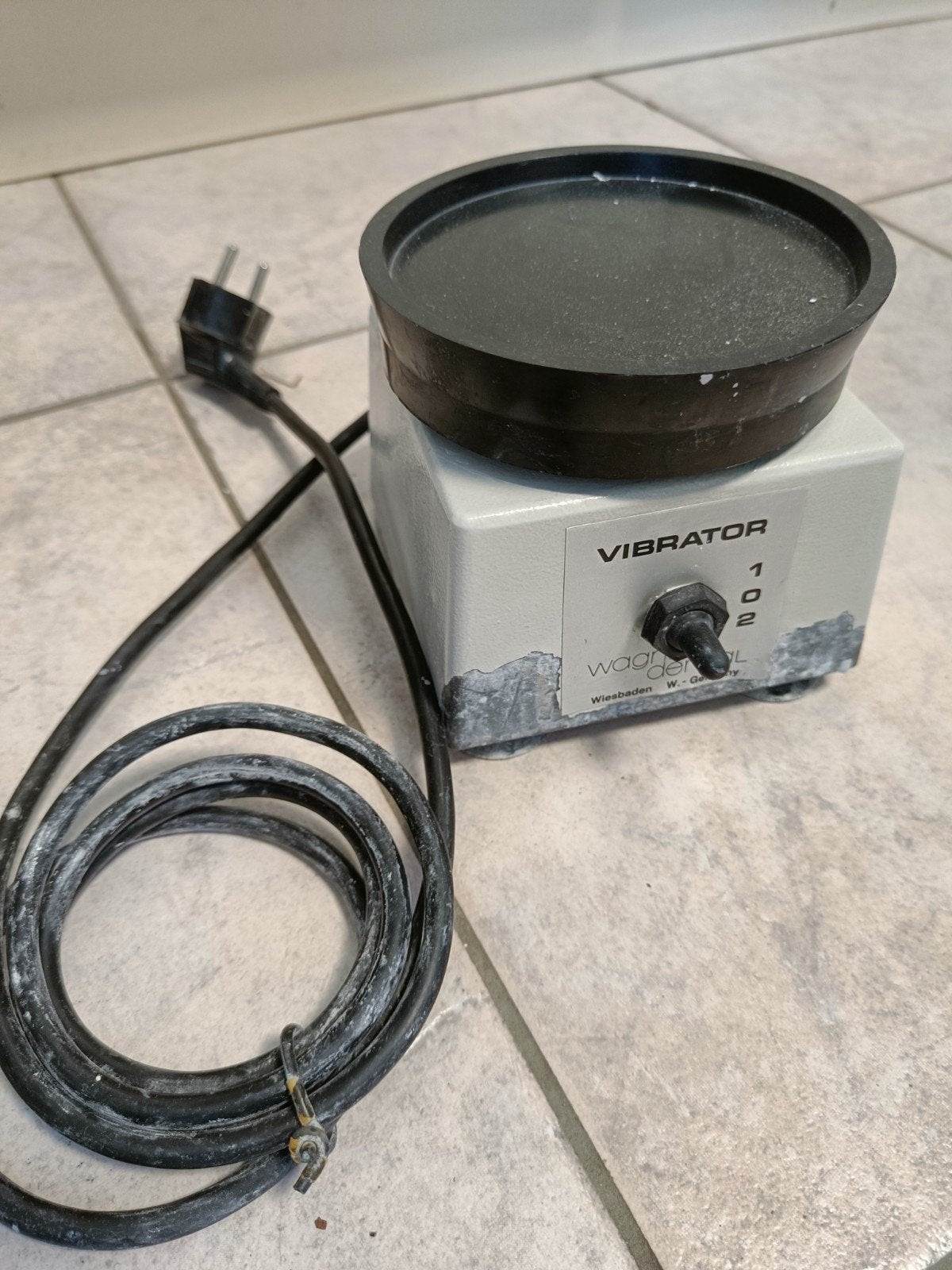 Wagner Dental Triltafel / Vibrator voor Tandtechniek, Ophalen of Verzenden, Zo goed als nieuw
