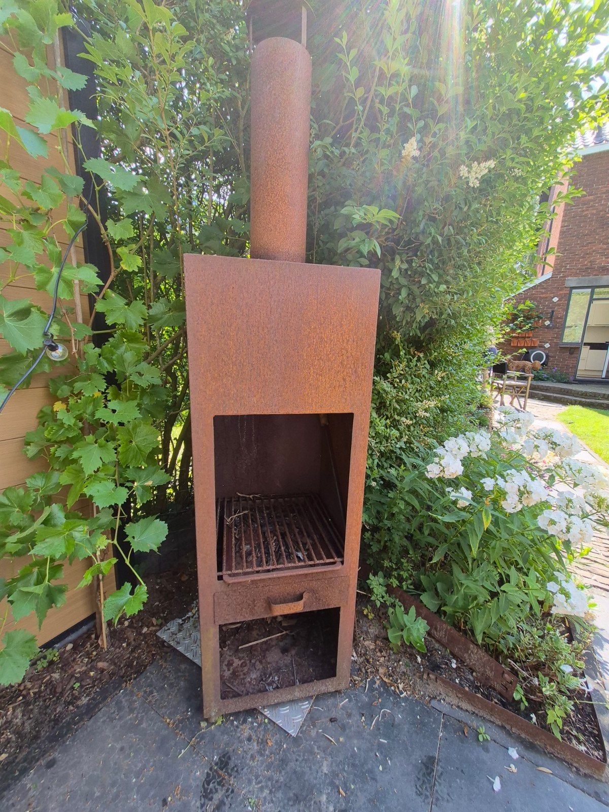 Vuurkorf / Vuurton met rooster - 20 euro, Tuin en Terras, Ophalen of Verzenden, Gebruikt