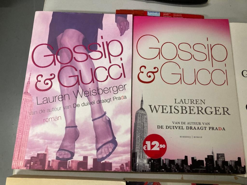 T.K. Channel Chic Champagne Gossip en Gucci De duivel draagt, Ophalen of Verzenden, Gelezen, Lauren Weisberger, Wereld overig