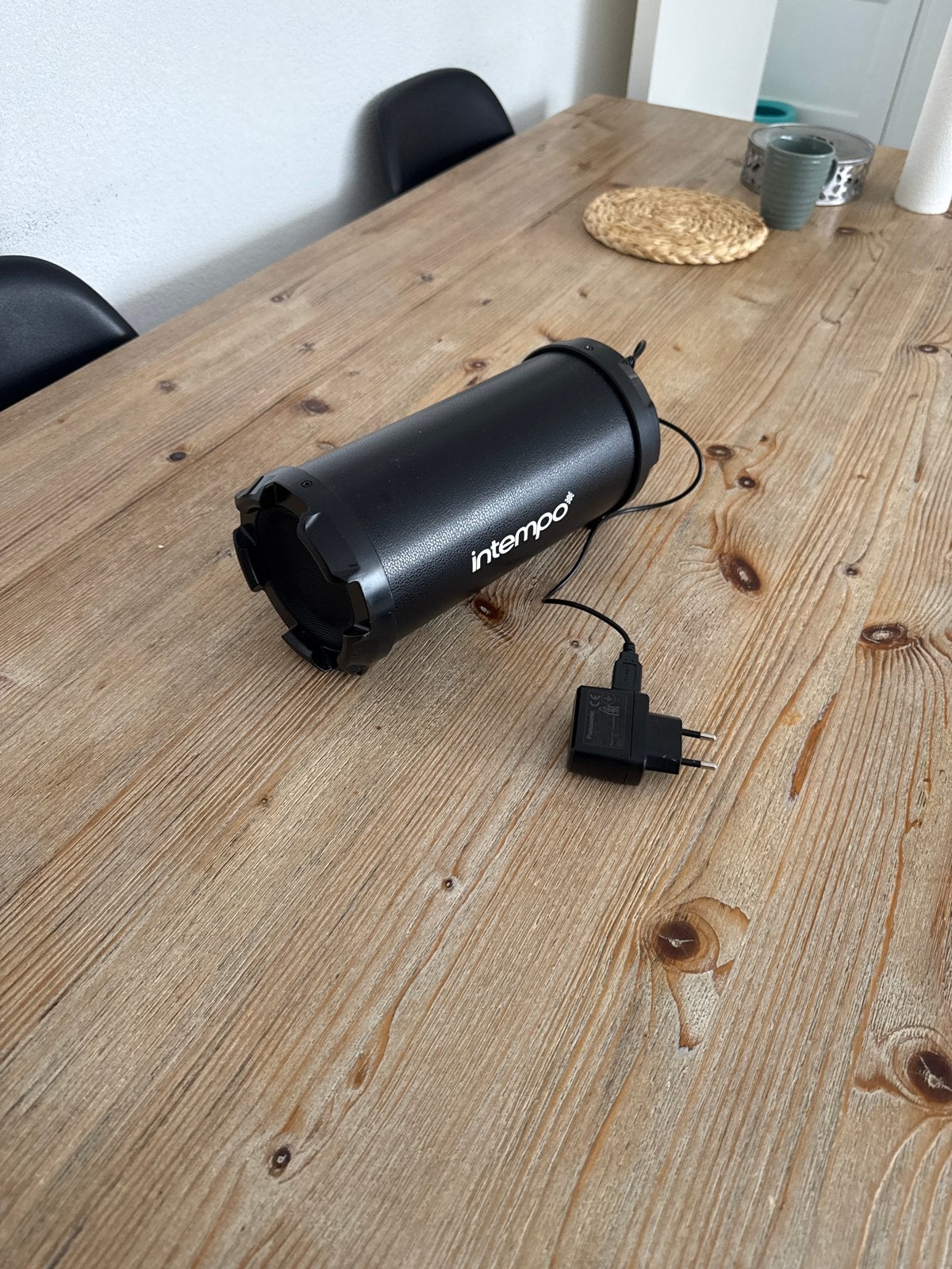 Intempo draagbare speaker met Bluetooth en USB-aansluiting, Overige merken, Gebruikt, Ophalen of Verzenden, Draagbare speaker