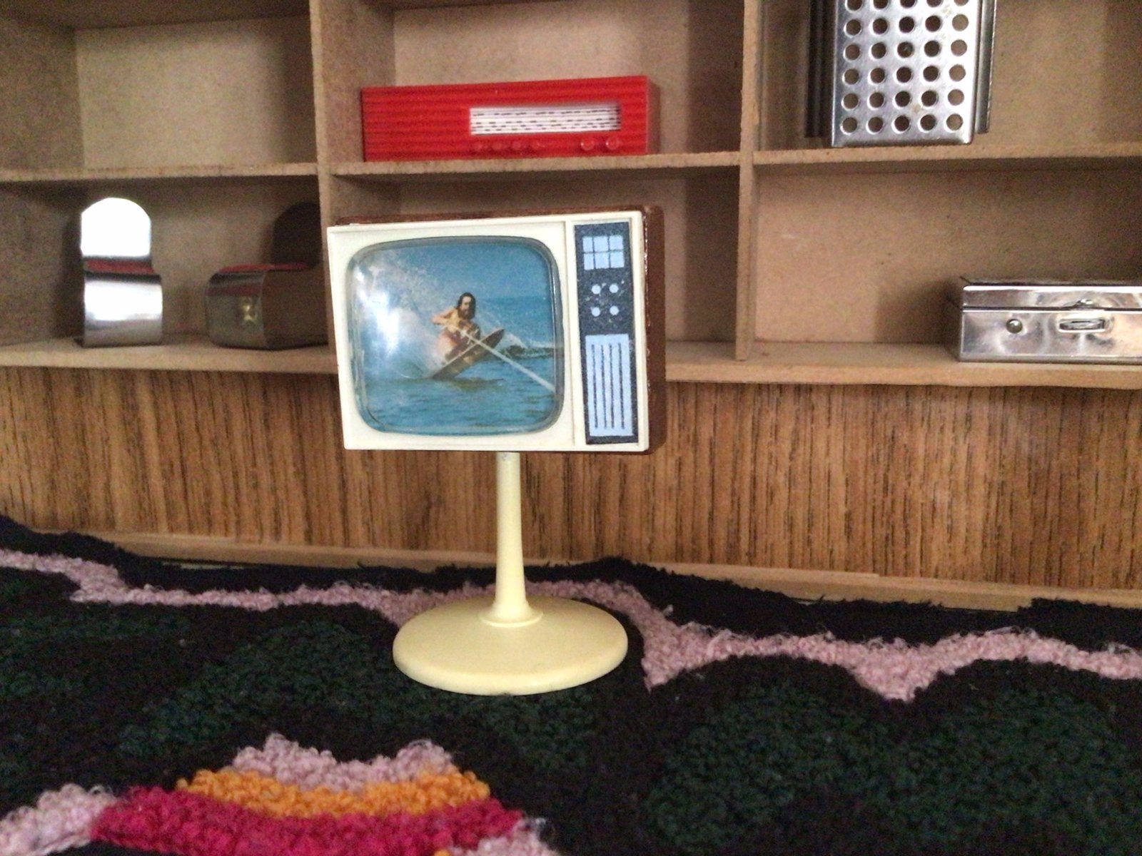 Vintage Lundby televisie op voet, Ophalen of Verzenden, Gebruikt, Poppenhuis