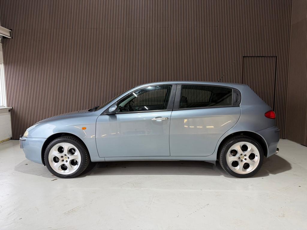 Alfa Romeo 147 1.6 T.Spark Edizione Limitata LEER CLIMA Nieu, Auto's, Voorwielaandrijving, Gebruikt, 4 cilinders, Bedrijf