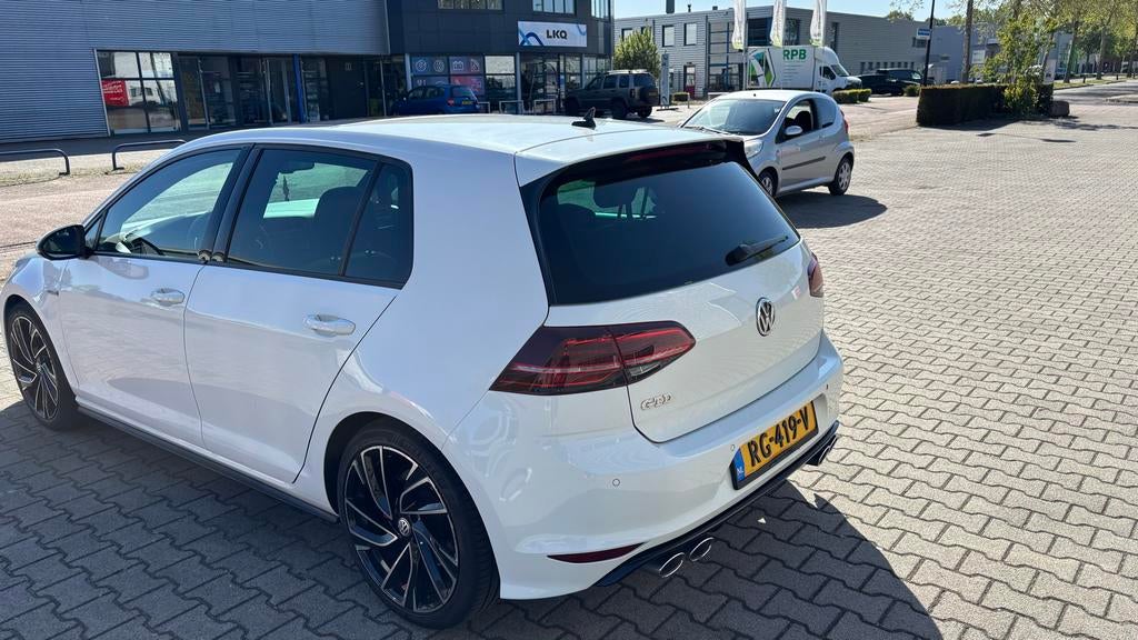 Volkswagen Golf 2.0 TDI 135KW 5D DSG 2015 Wit, Auto's, Euro 5, Stof, Zwart, 4 cilinders
