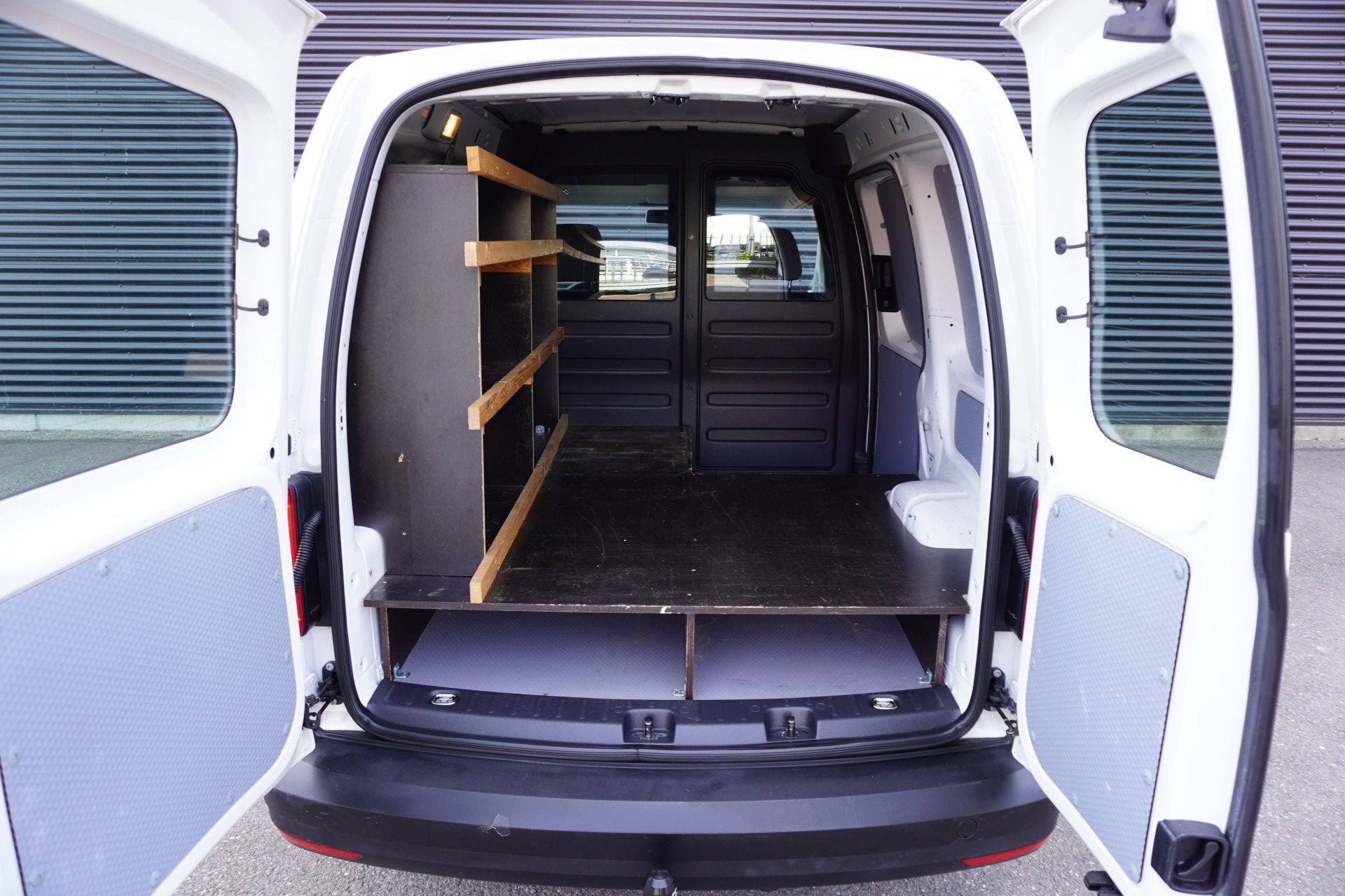Volkswagen Caddy 102pk Automaat Trekhaak Airco Cruise contro, Auto's, Stof, Gebruikt, 4 cilinders, Volkswagen
