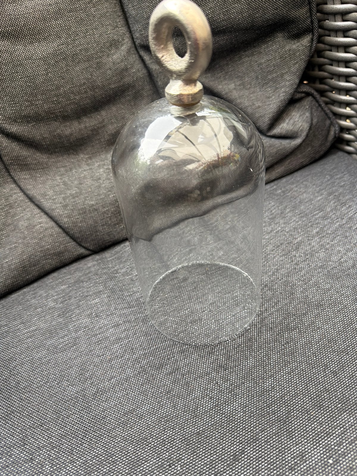Glazen stolp met metalen handvat, Ophalen of Verzenden, Gebruikt, Glas, Modern