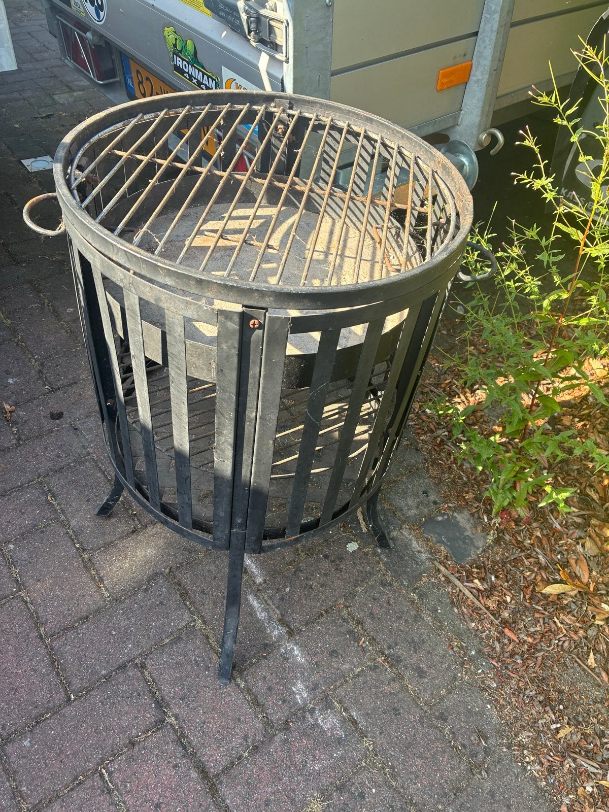 Robuuste Vuurkorf met Grillrooster, Ophalen of Verzenden, Gebruikt, Vuurkorf